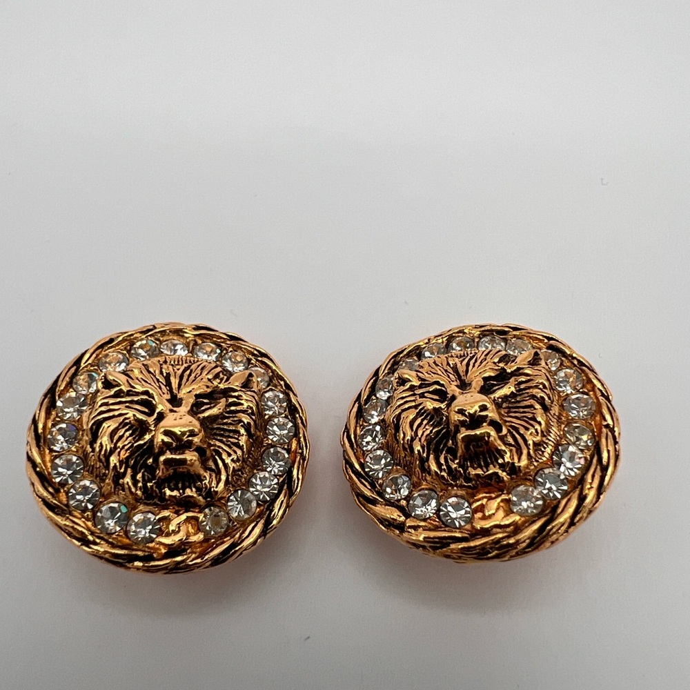 CHANEL Vintage Lion Head Rhinestone Clip Earrings in Box - Picture 3 of 13